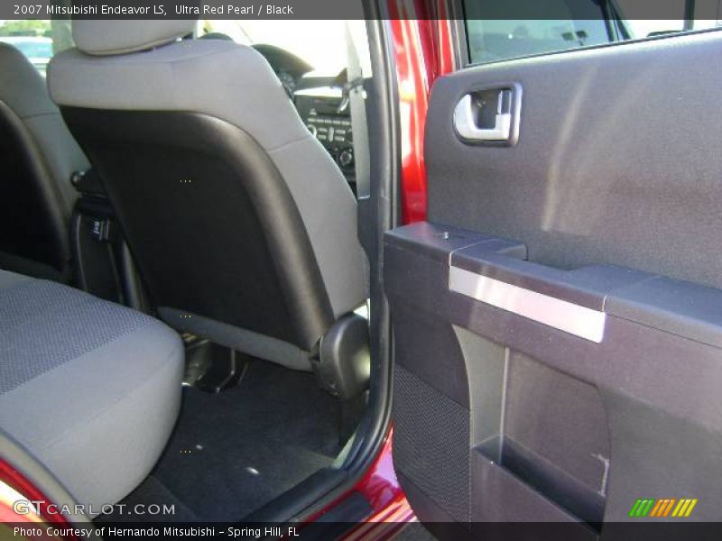 Ultra Red Pearl / Black 2007 Mitsubishi Endeavor LS