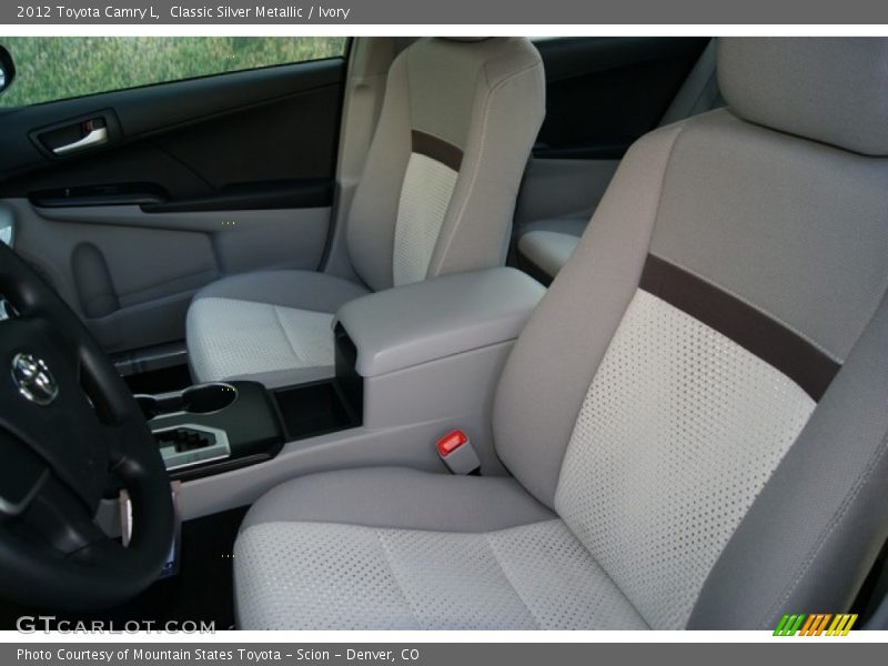 Classic Silver Metallic / Ivory 2012 Toyota Camry L