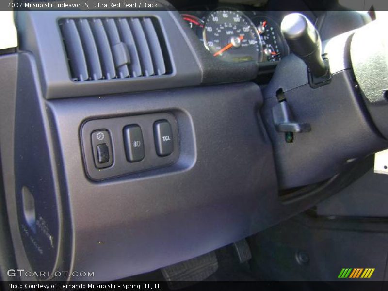 Ultra Red Pearl / Black 2007 Mitsubishi Endeavor LS