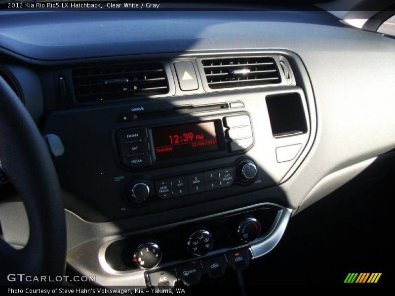 Clear White / Gray 2012 Kia Rio Rio5 LX Hatchback