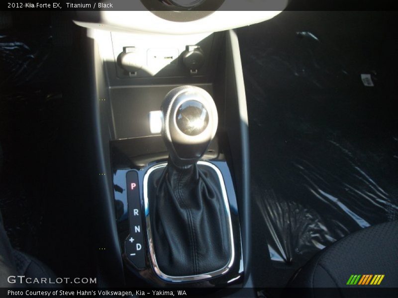 Titanium / Black 2012 Kia Forte EX