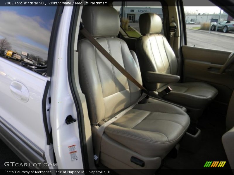 Vibrant White / Medium Parchment 2003 Ford Windstar SEL