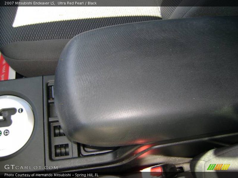 Ultra Red Pearl / Black 2007 Mitsubishi Endeavor LS