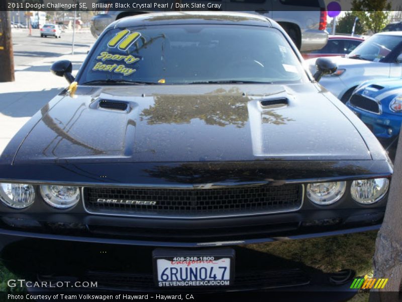 Brilliant Black Crystal Pearl / Dark Slate Gray 2011 Dodge Challenger SE