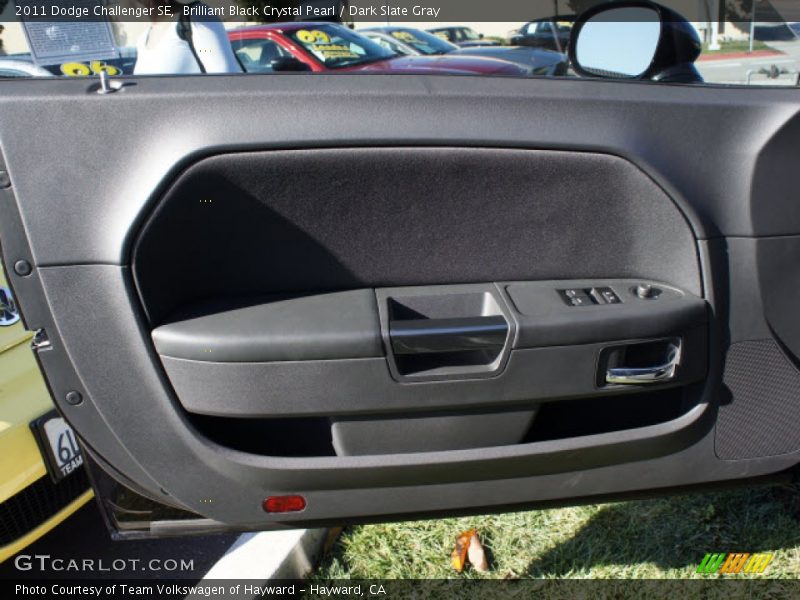 Brilliant Black Crystal Pearl / Dark Slate Gray 2011 Dodge Challenger SE