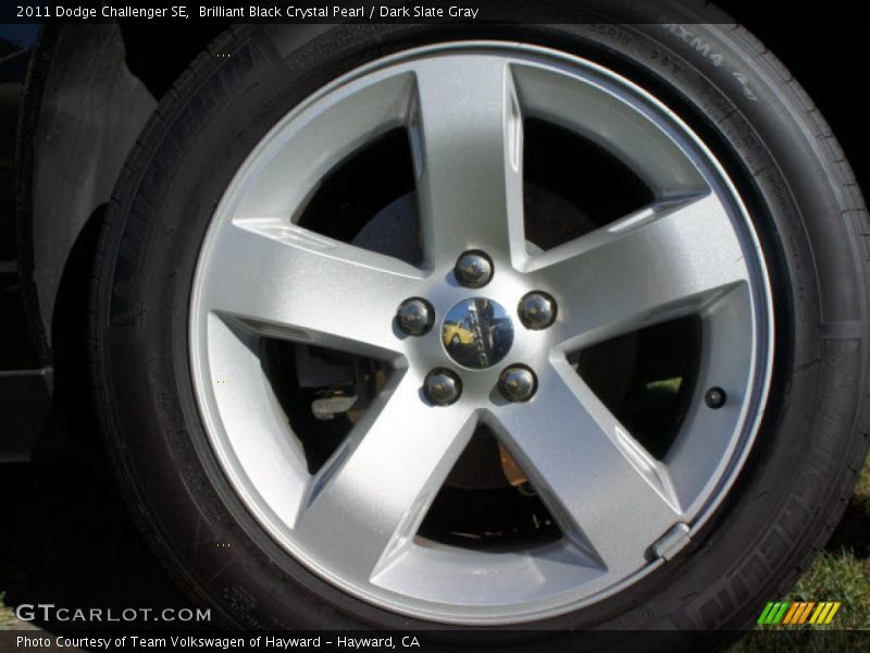 Brilliant Black Crystal Pearl / Dark Slate Gray 2011 Dodge Challenger SE