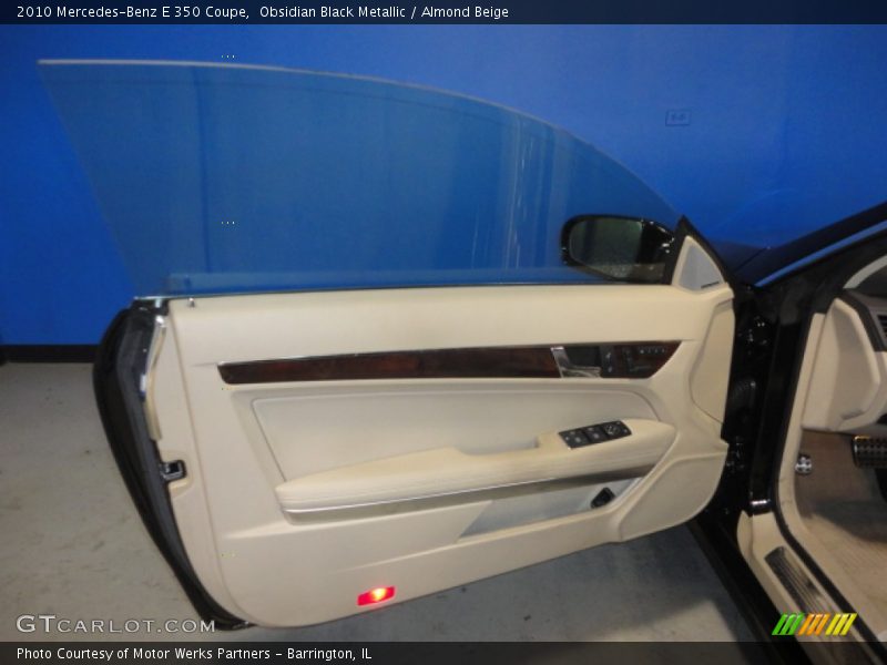 Obsidian Black Metallic / Almond Beige 2010 Mercedes-Benz E 350 Coupe