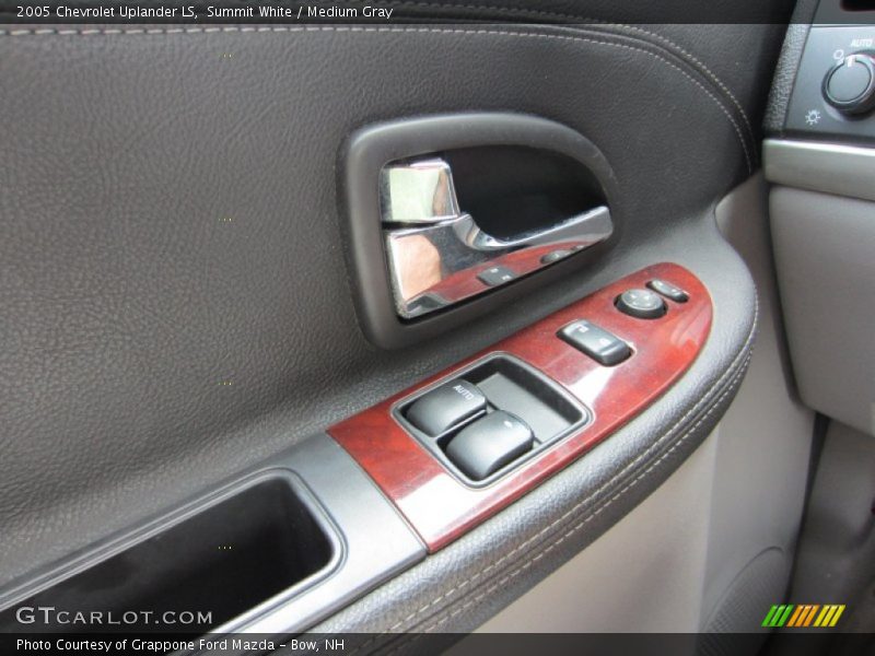 Summit White / Medium Gray 2005 Chevrolet Uplander LS
