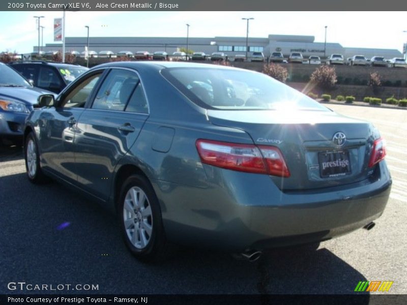 Aloe Green Metallic / Bisque 2009 Toyota Camry XLE V6