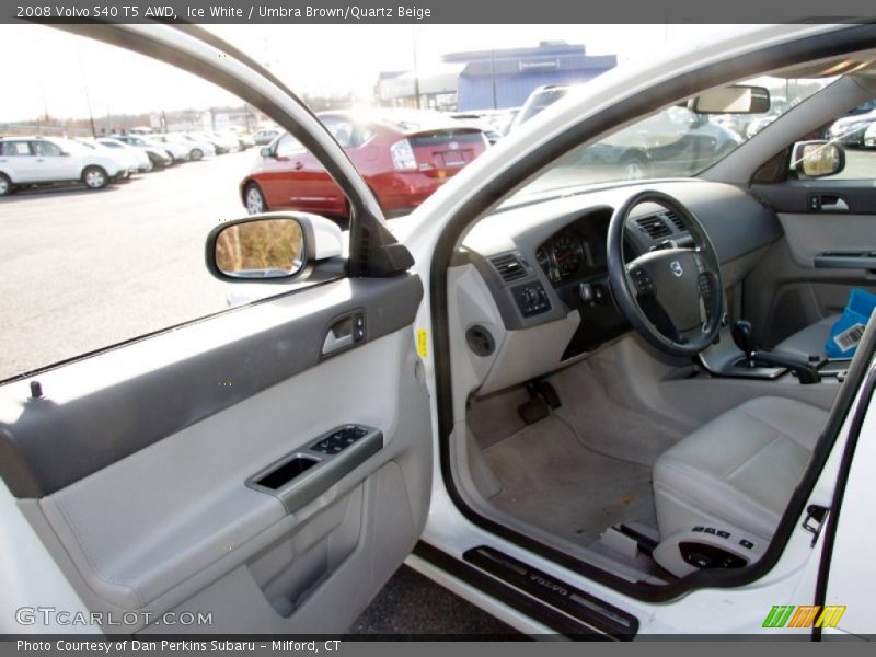 Ice White / Umbra Brown/Quartz Beige 2008 Volvo S40 T5 AWD