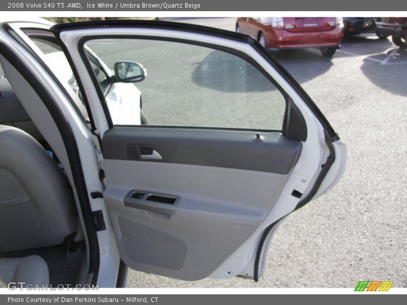 Door Panel of 2008 S40 T5 AWD