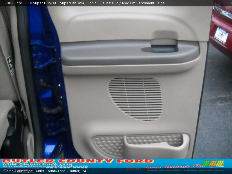 Sonic Blue Metallic / Medium Parchment Beige 2003 Ford F250 Super Duty XLT SuperCab 4x4