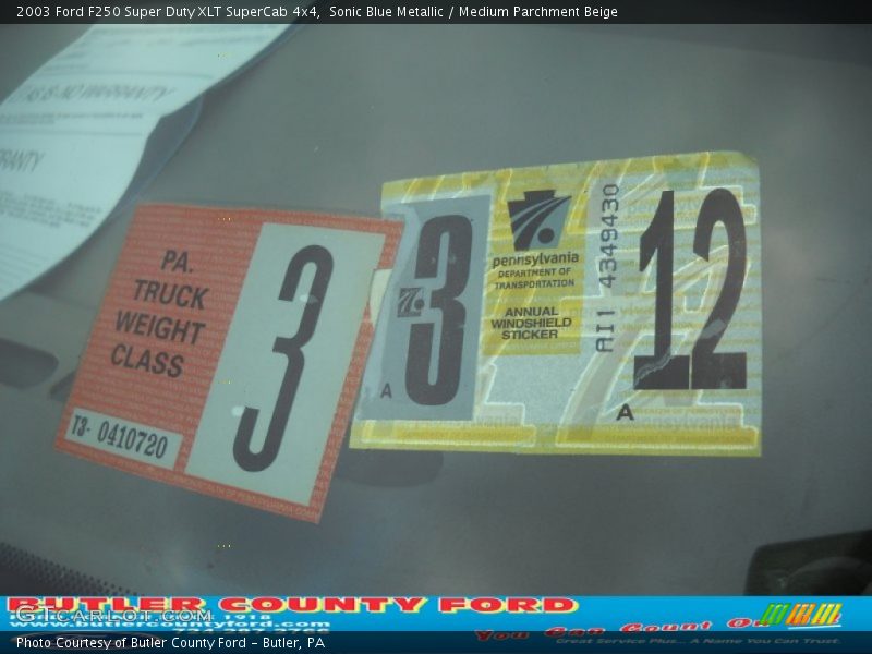 Sonic Blue Metallic / Medium Parchment Beige 2003 Ford F250 Super Duty XLT SuperCab 4x4