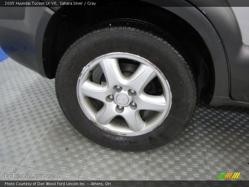 Sahara Silver / Gray 2005 Hyundai Tucson LX V6