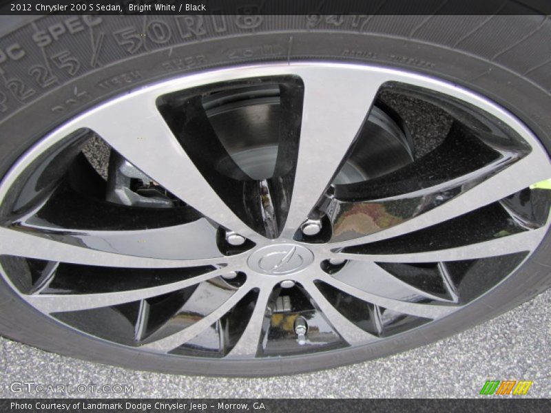  2012 200 S Sedan Wheel