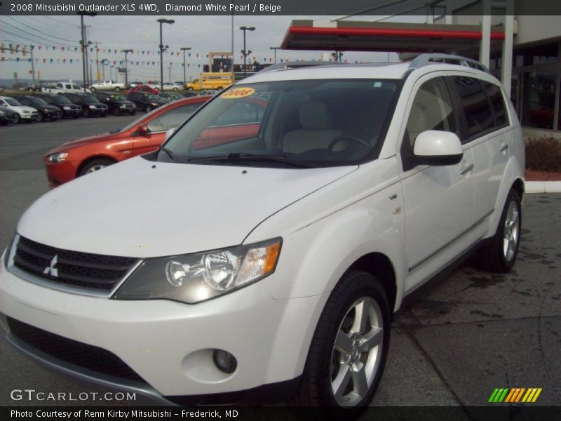 Diamond White Pearl / Beige 2008 Mitsubishi Outlander XLS 4WD