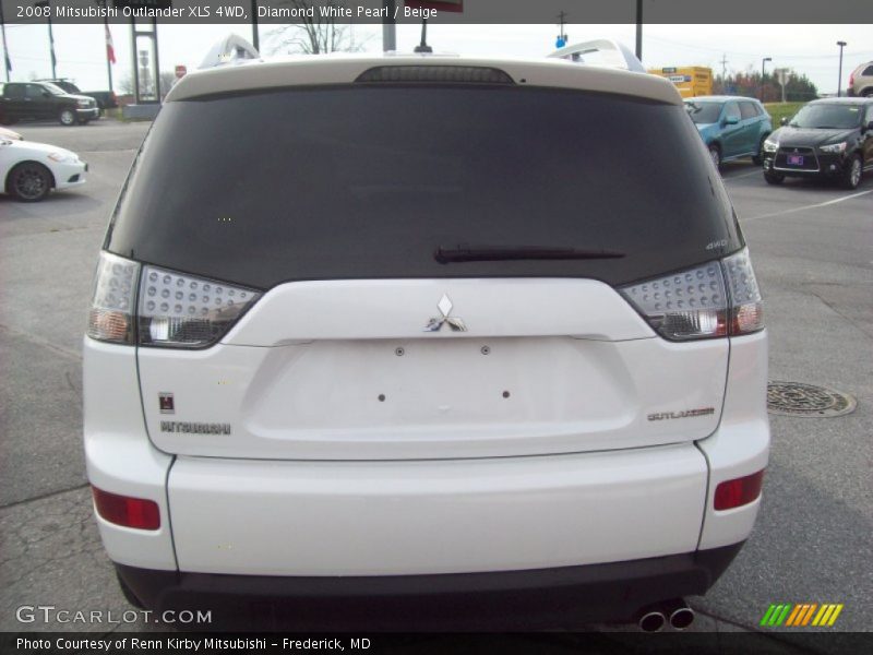 Diamond White Pearl / Beige 2008 Mitsubishi Outlander XLS 4WD