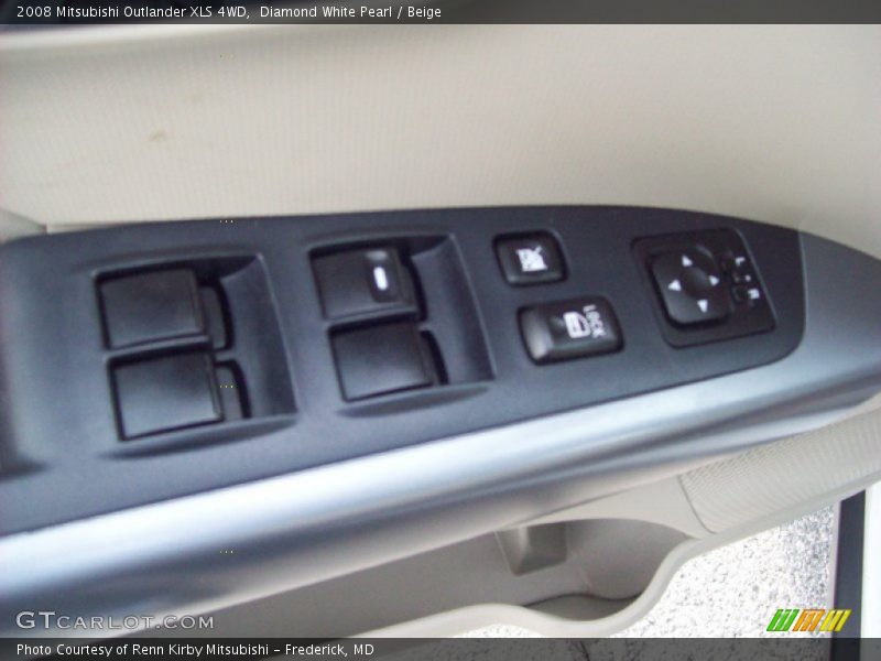 Diamond White Pearl / Beige 2008 Mitsubishi Outlander XLS 4WD
