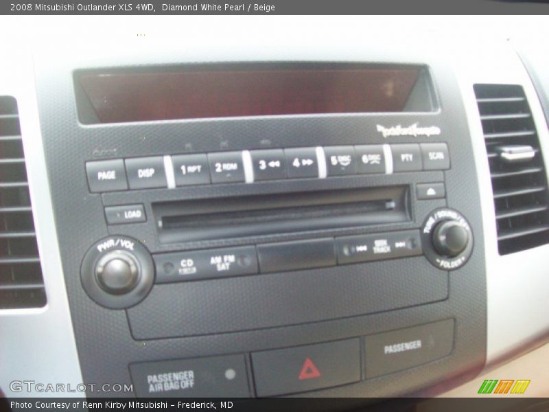 Diamond White Pearl / Beige 2008 Mitsubishi Outlander XLS 4WD