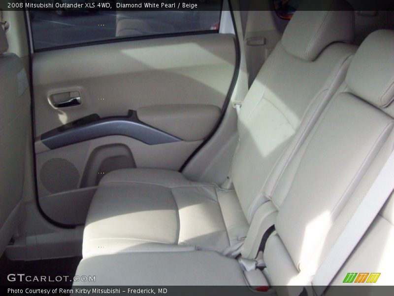 Diamond White Pearl / Beige 2008 Mitsubishi Outlander XLS 4WD