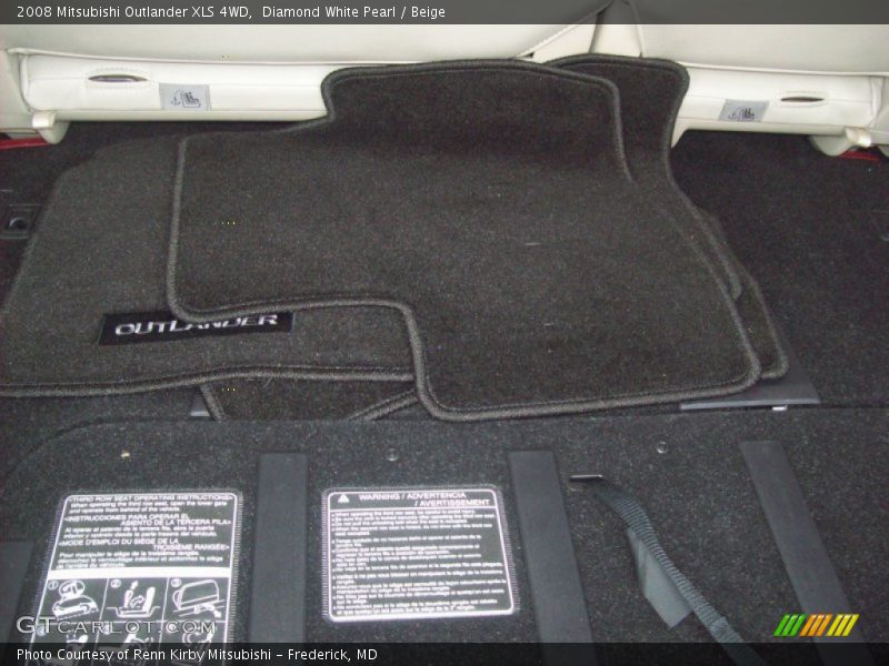 Diamond White Pearl / Beige 2008 Mitsubishi Outlander XLS 4WD