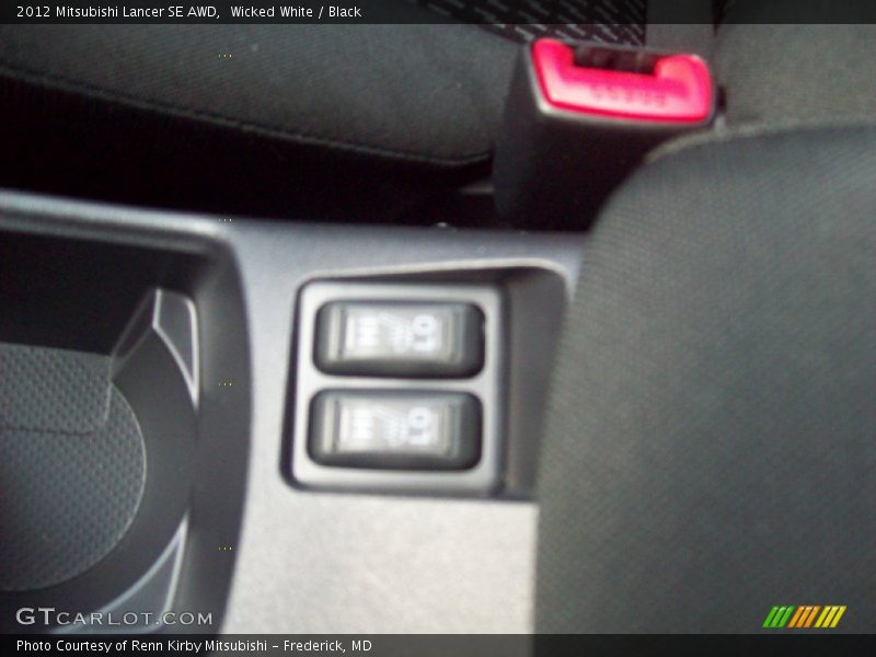Wicked White / Black 2012 Mitsubishi Lancer SE AWD