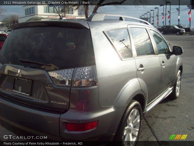 Graphite Gray Metallic / Black 2012 Mitsubishi Outlander SE