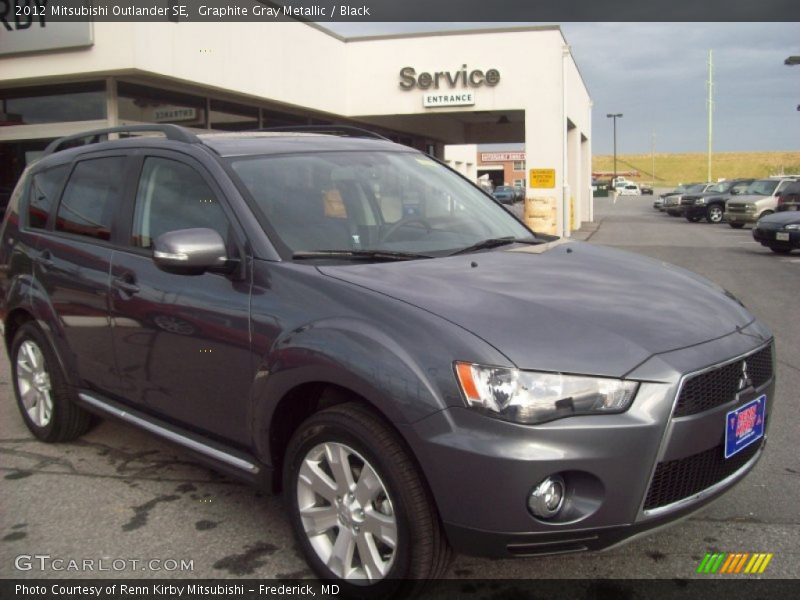 Graphite Gray Metallic / Black 2012 Mitsubishi Outlander SE