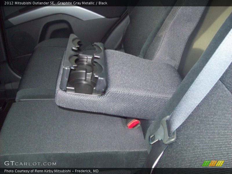 Graphite Gray Metallic / Black 2012 Mitsubishi Outlander SE