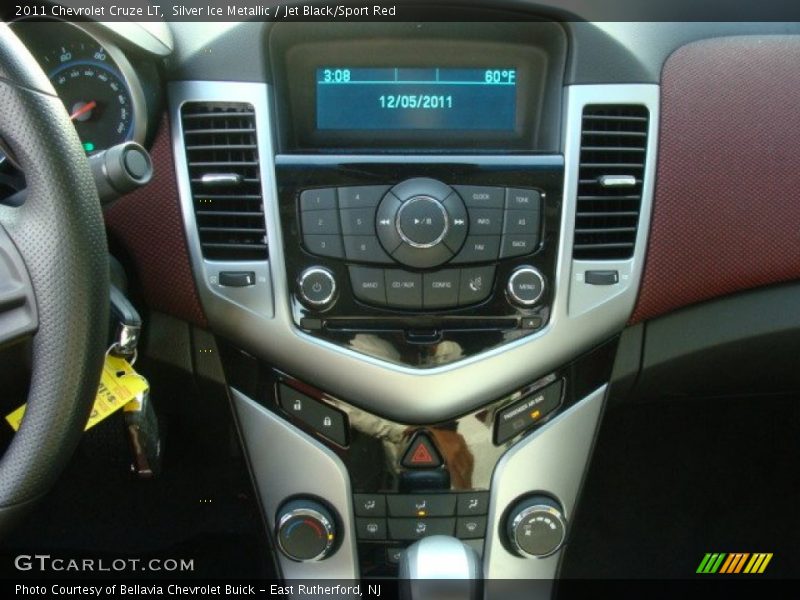 Silver Ice Metallic / Jet Black/Sport Red 2011 Chevrolet Cruze LT