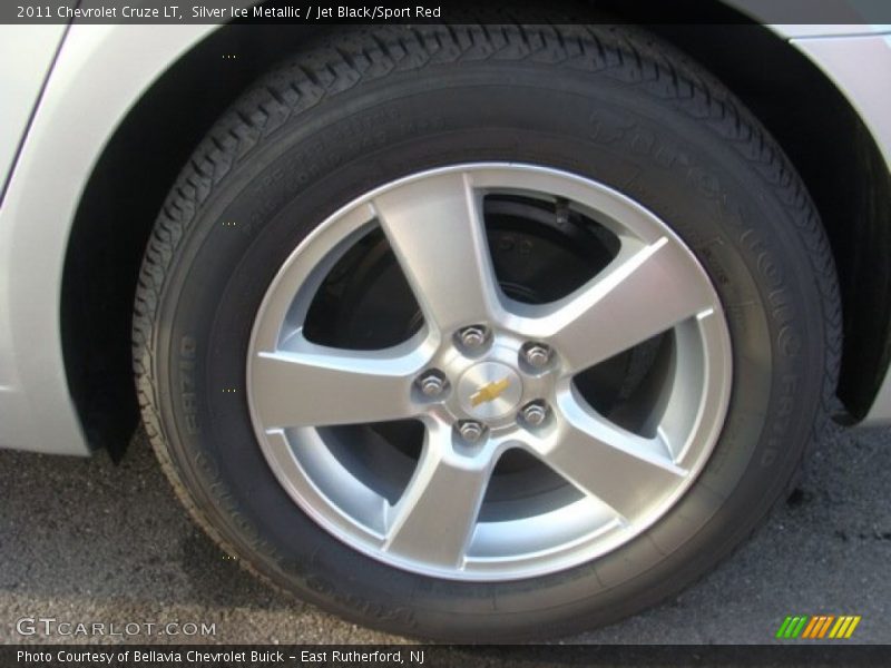 Silver Ice Metallic / Jet Black/Sport Red 2011 Chevrolet Cruze LT