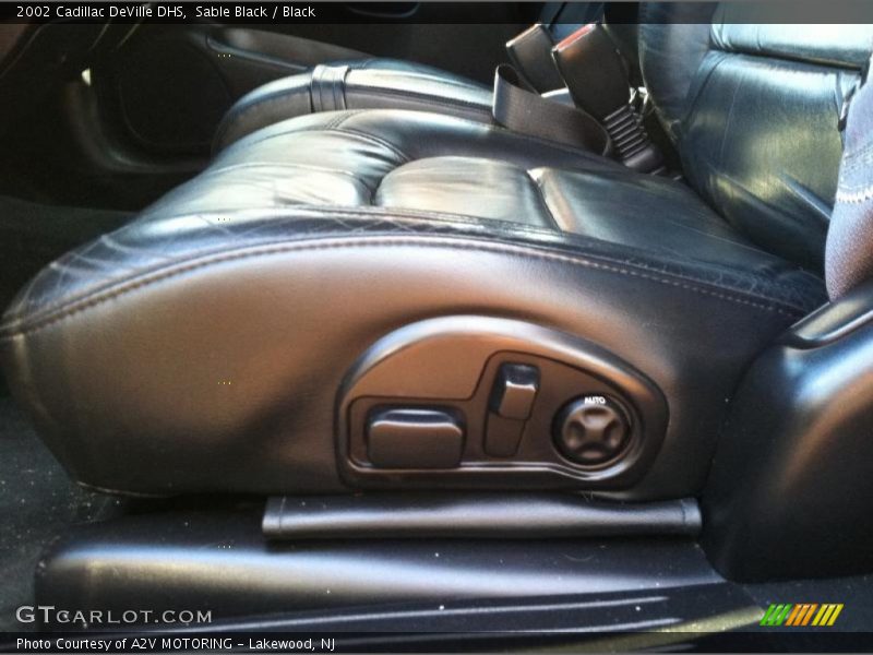 Sable Black / Black 2002 Cadillac DeVille DHS