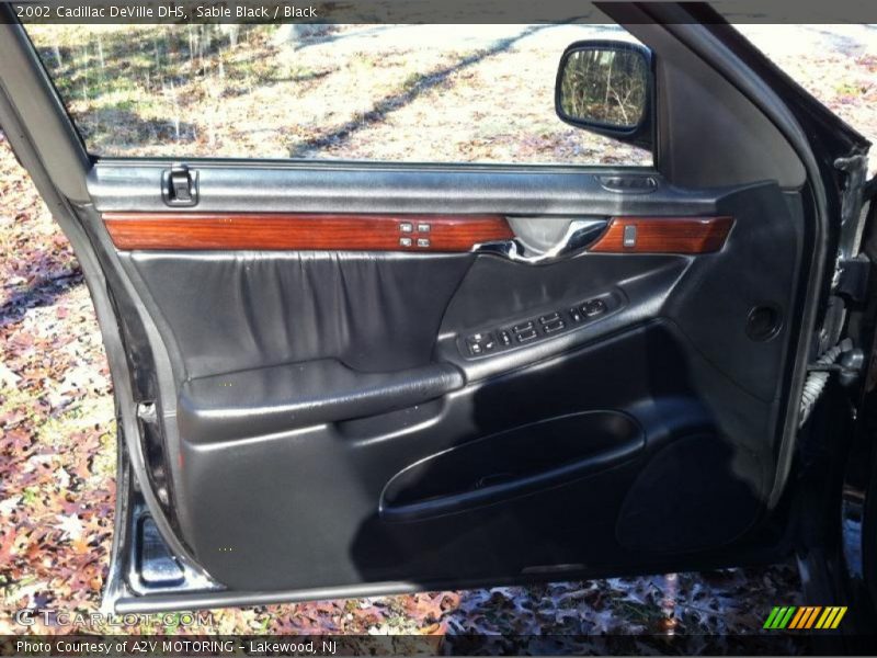 Sable Black / Black 2002 Cadillac DeVille DHS