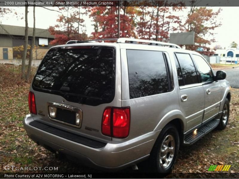 Silver Metallic / Medium Graphite 2000 Lincoln Navigator 4x4