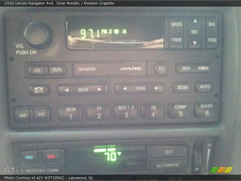 Silver Metallic / Medium Graphite 2000 Lincoln Navigator 4x4