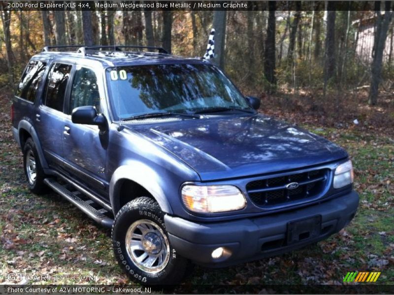 Medium Wedgewood Blue Metallic / Medium Graphite 2000 Ford Explorer XLS 4x4