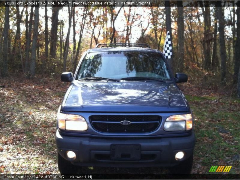 Medium Wedgewood Blue Metallic / Medium Graphite 2000 Ford Explorer XLS 4x4