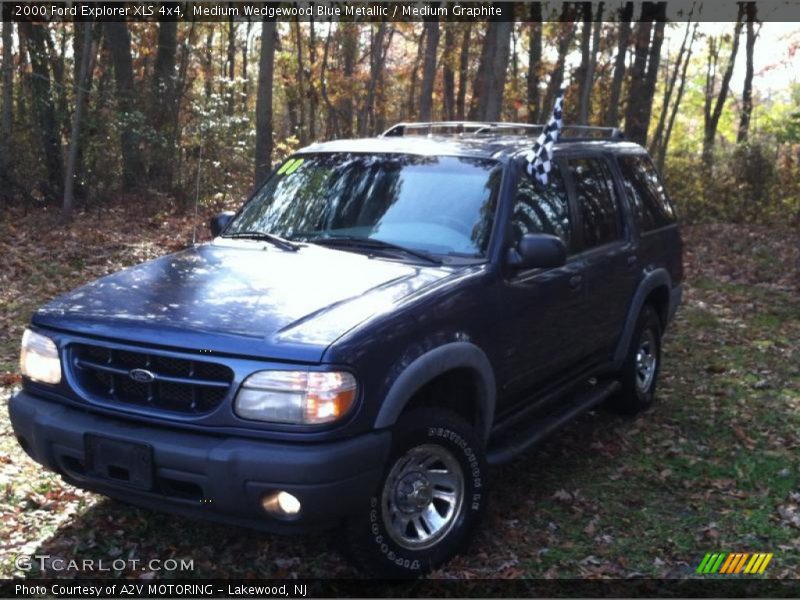 Medium Wedgewood Blue Metallic / Medium Graphite 2000 Ford Explorer XLS 4x4