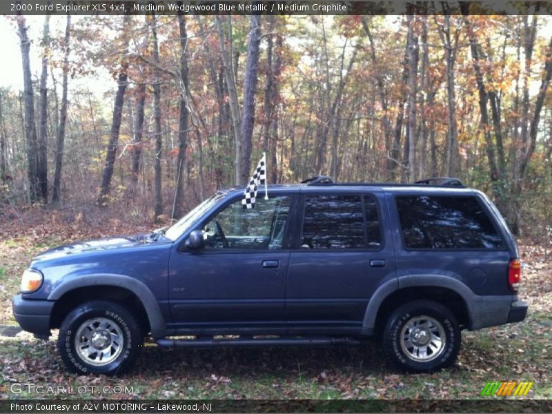 Medium Wedgewood Blue Metallic / Medium Graphite 2000 Ford Explorer XLS 4x4