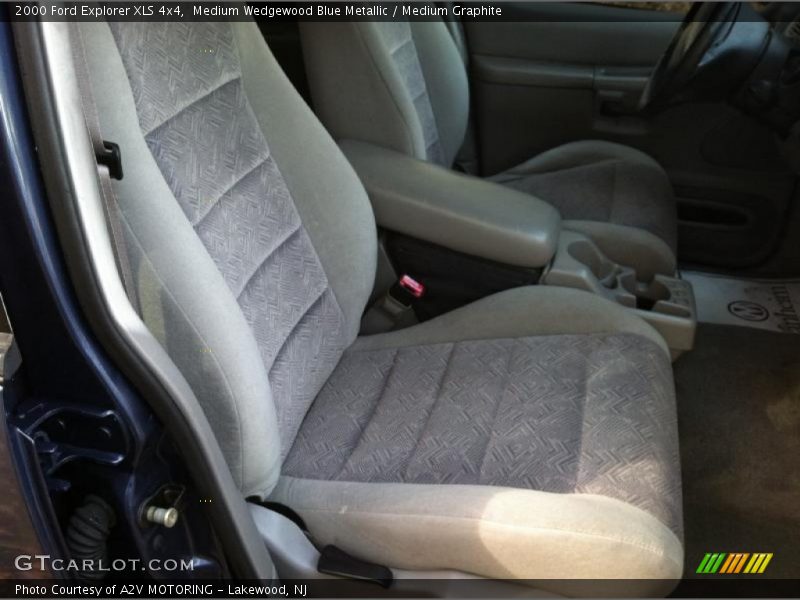 Medium Wedgewood Blue Metallic / Medium Graphite 2000 Ford Explorer XLS 4x4