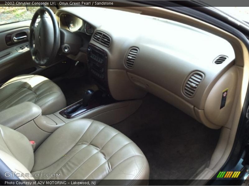 Onyx Green Pearl / Sandstone 2002 Chrysler Concorde LXi