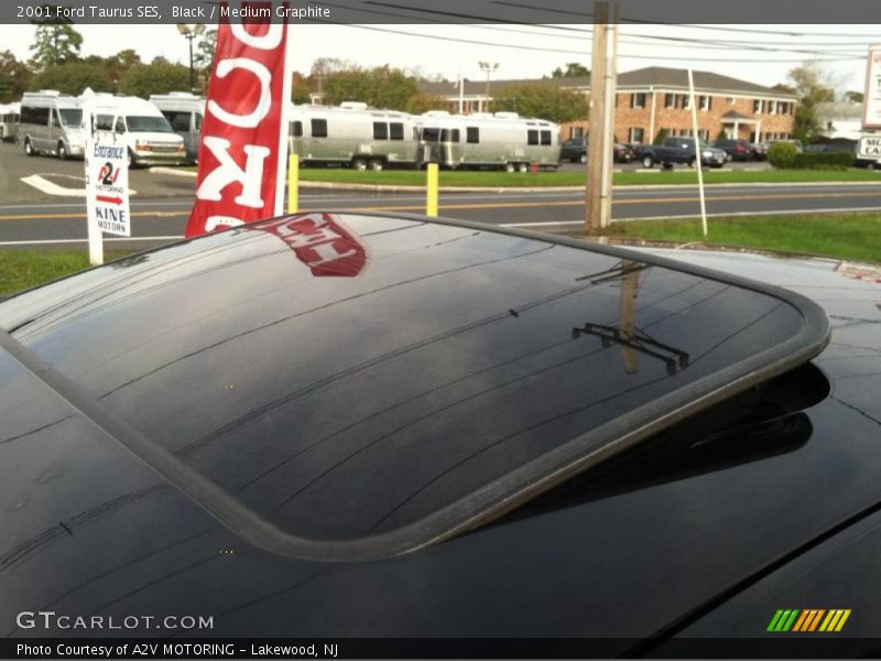 Black / Medium Graphite 2001 Ford Taurus SES