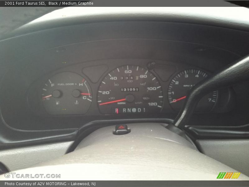 Black / Medium Graphite 2001 Ford Taurus SES