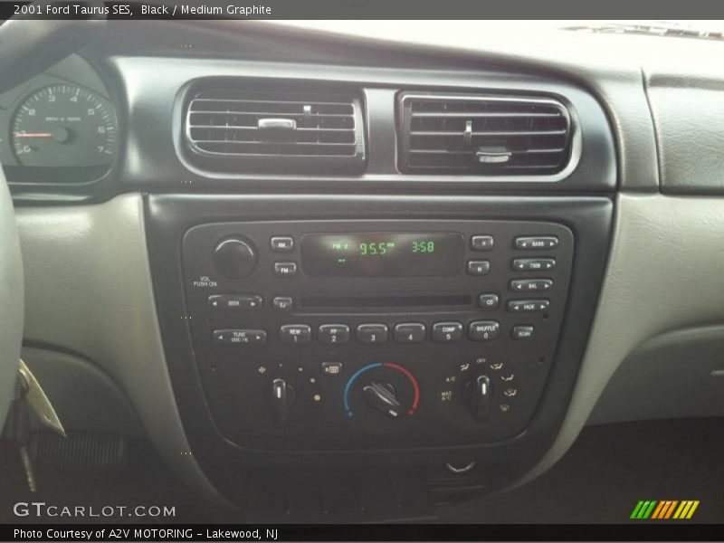 Black / Medium Graphite 2001 Ford Taurus SES