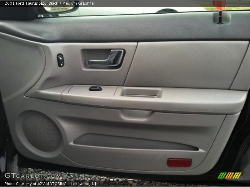 Black / Medium Graphite 2001 Ford Taurus SES