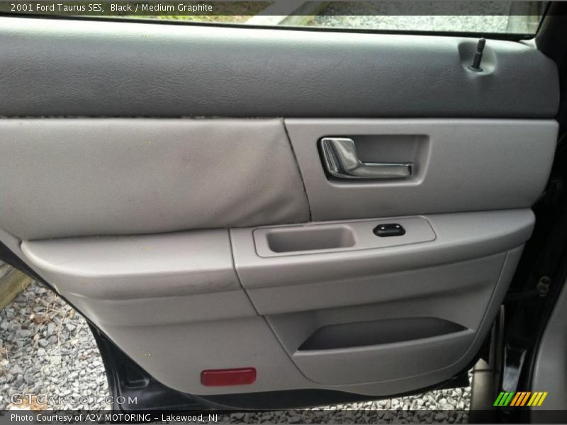 Black / Medium Graphite 2001 Ford Taurus SES