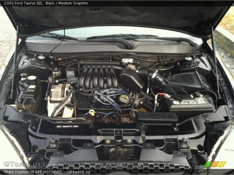 Black / Medium Graphite 2001 Ford Taurus SES