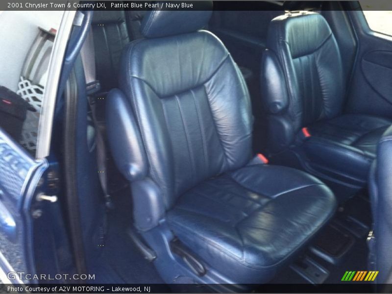  2001 Town & Country LXi Navy Blue Interior