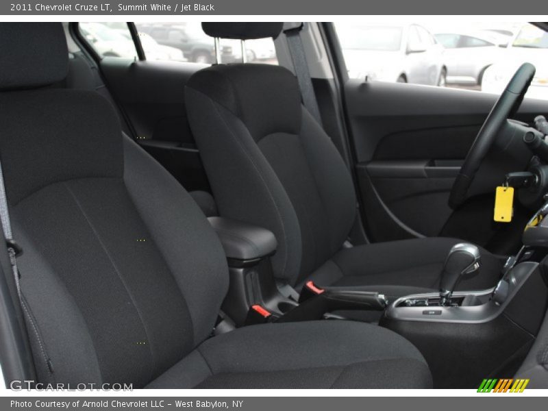 Summit White / Jet Black 2011 Chevrolet Cruze LT