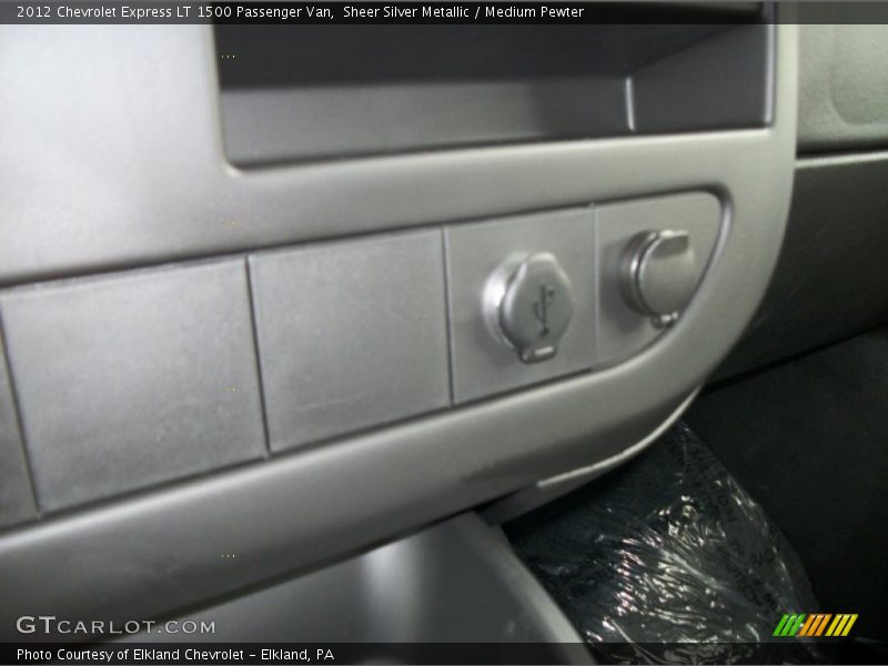 Sheer Silver Metallic / Medium Pewter 2012 Chevrolet Express LT 1500 Passenger Van